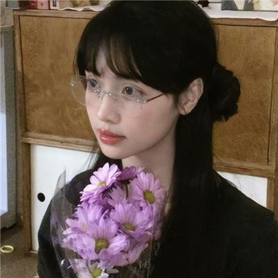 阳台上的坏女孩
